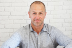 Plus jeune nous apprenons à stabiliser notre énergie, plus vite nous parvenons à canaliser des degrés d'intensité élévée Plus jeune nous apprenons à stabiliser notre énergie, plus vite nous parvenons à canaliser des degrés d'intensité élévée