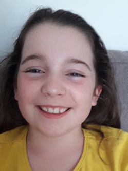 Margot. L - 9ans - Ecolière - Rennes 35 Margot. L - 9ans - Ecolière - Rennes 35